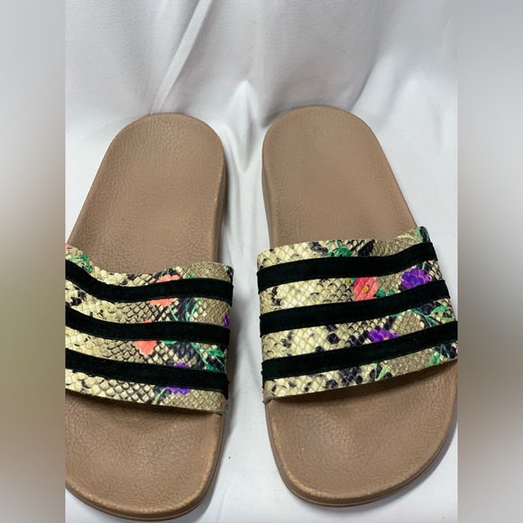 adidas Originals adilette sliders in snake print. Sz 4. GUC. Made in Italy - Picture 1 of 7